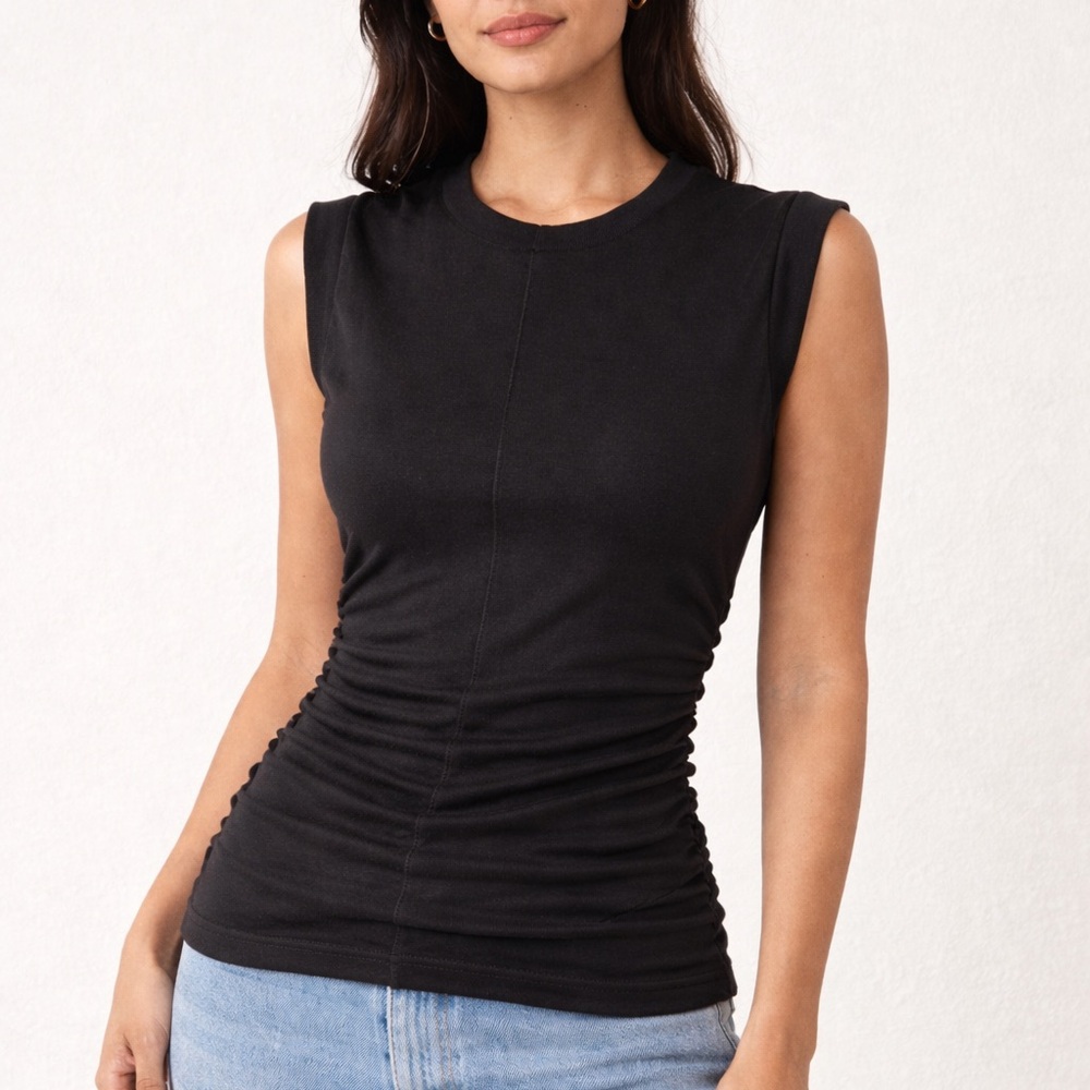 glam Sleek Black Sleeveless Tank with Center Seam